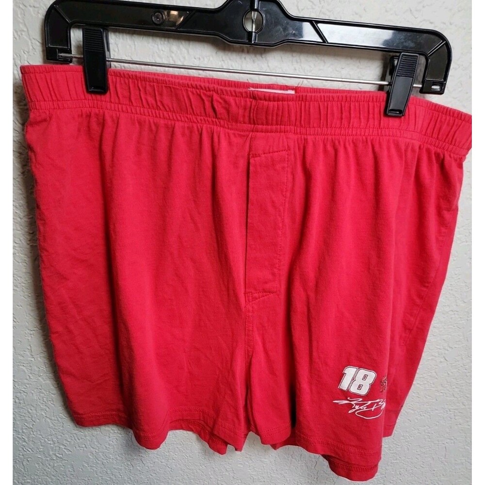 Y2K Kyle Busch #18 M&M’s Racing Shorts Mens XL Red NASCAR Winners Circle Cotton